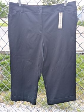 Cato Black Capris - Women's Stretch Fit Women's Plus Size 18W